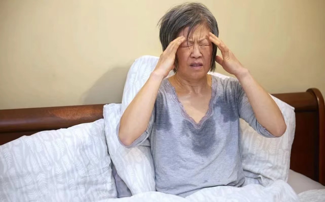 45岁绝经和55岁绝经哪个老得快,45岁绝经和54岁绝经哪个衰老快