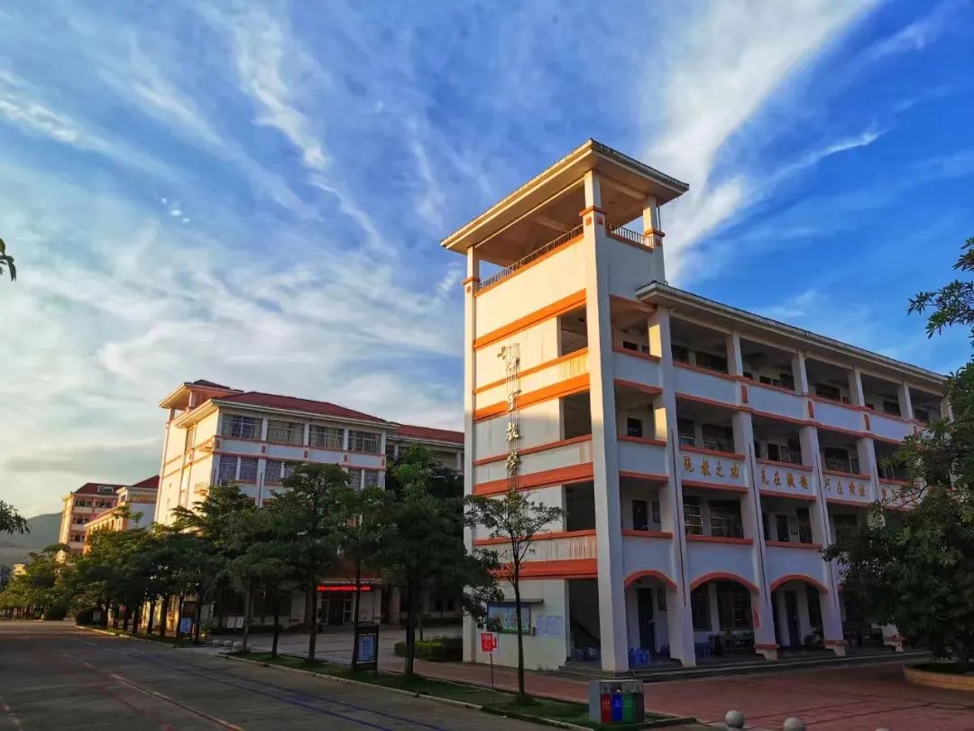 成都主城区的区重点高中有哪些,成都新六区公办高中排名