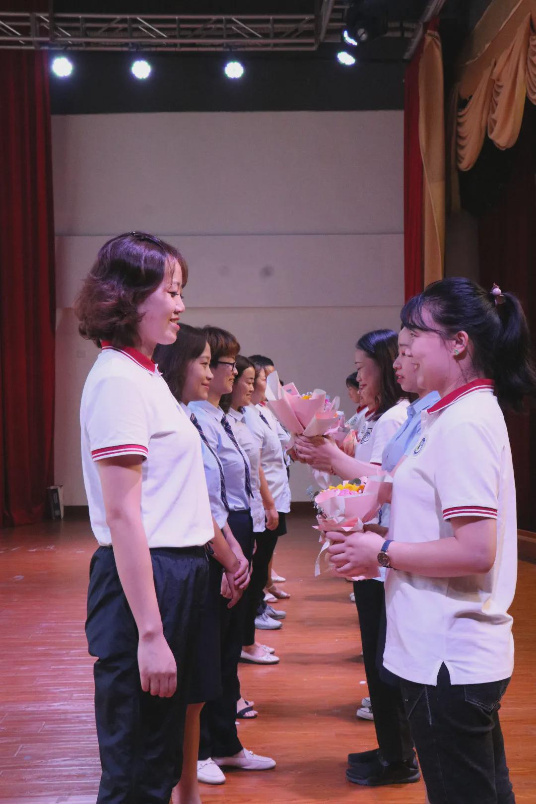 求贤若渴广纳英才,求贤若渴