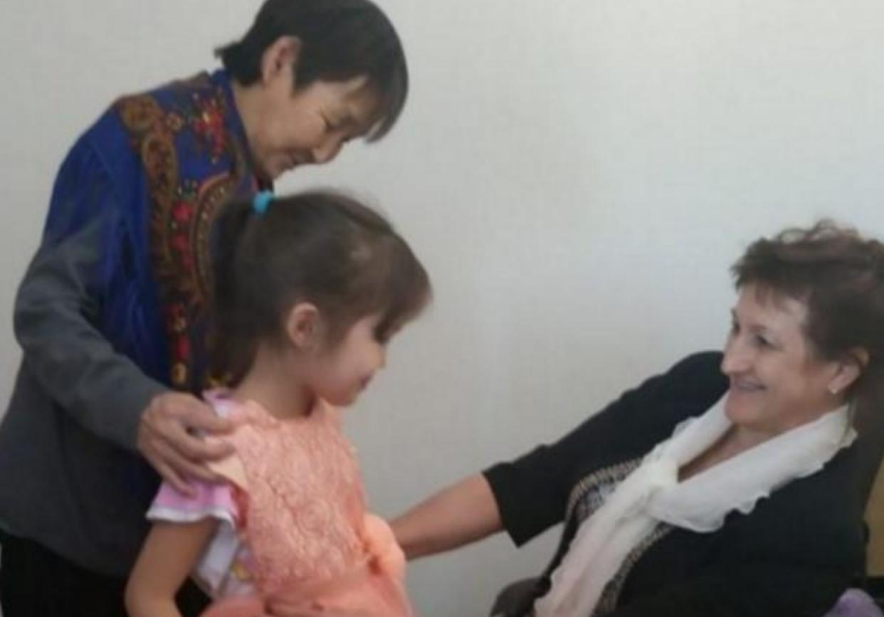 孩子和狗失踪后找回,2岁女孩与狗狗一起失踪后续