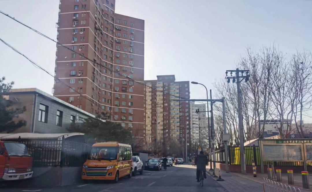 一平差8万的房子,一套房子亏十多万正不正常