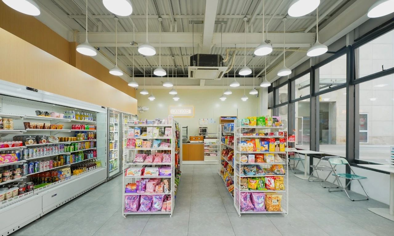 锚定信阳年轻人，80后创业老手，开创首个本土24小时便利店品牌