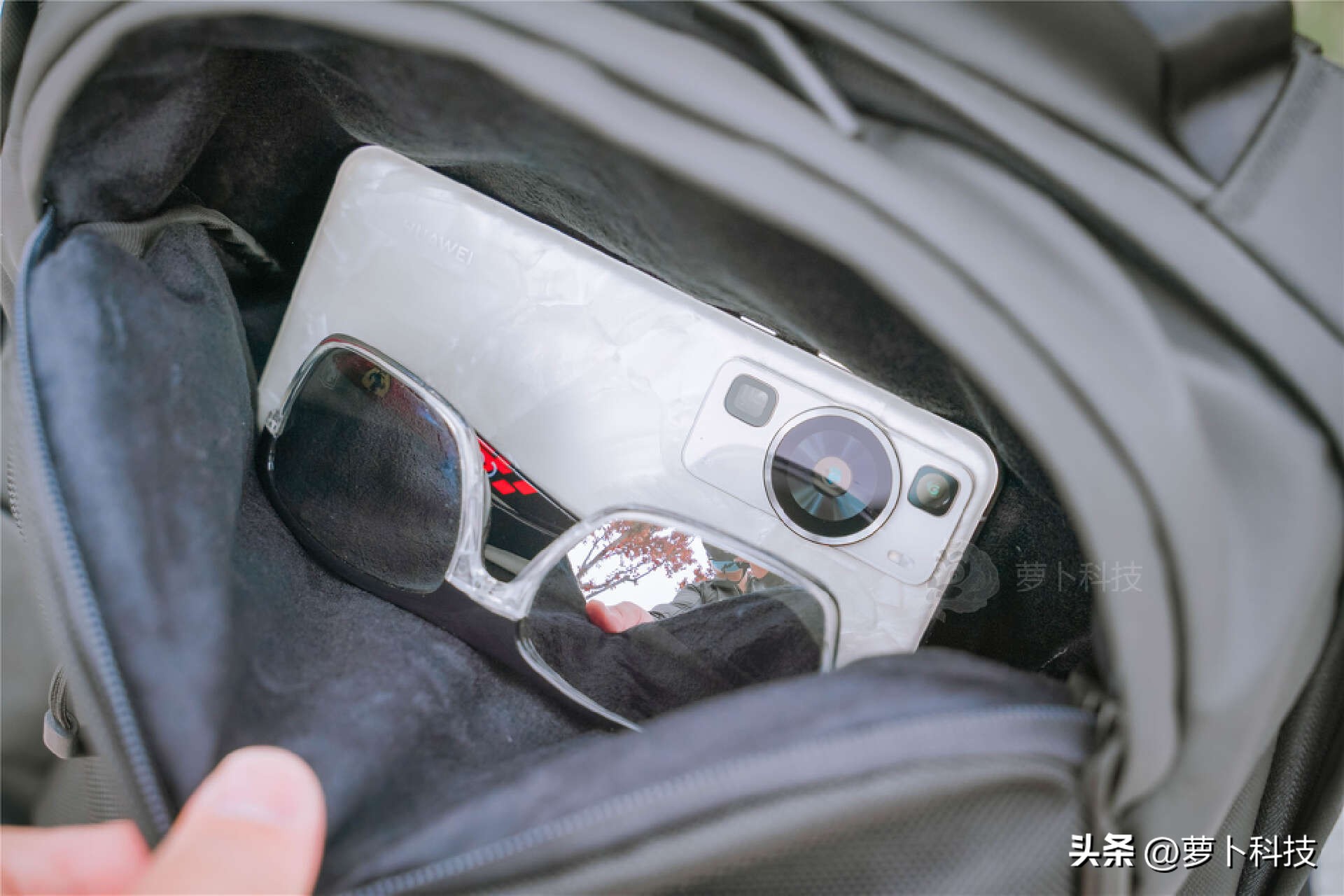 笔记本360°环绕保护，好看又能装，苹果合作品牌INCASE背包评测