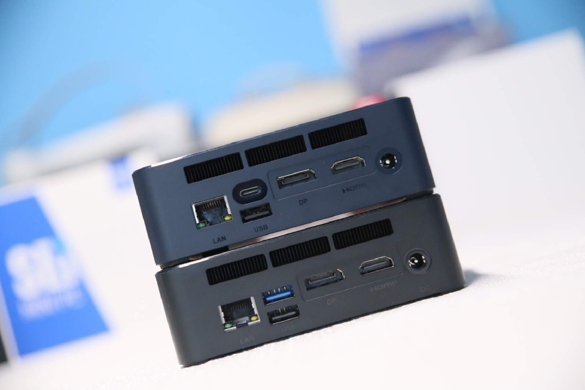 amd和英特尔哪个性价比高,英特尔和amd游戏主机对比