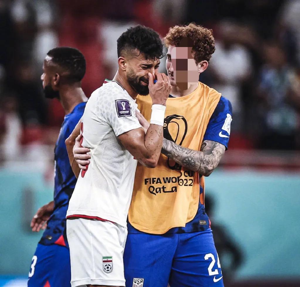 中国男足对伊朗的表现,伊朗输球痛哭