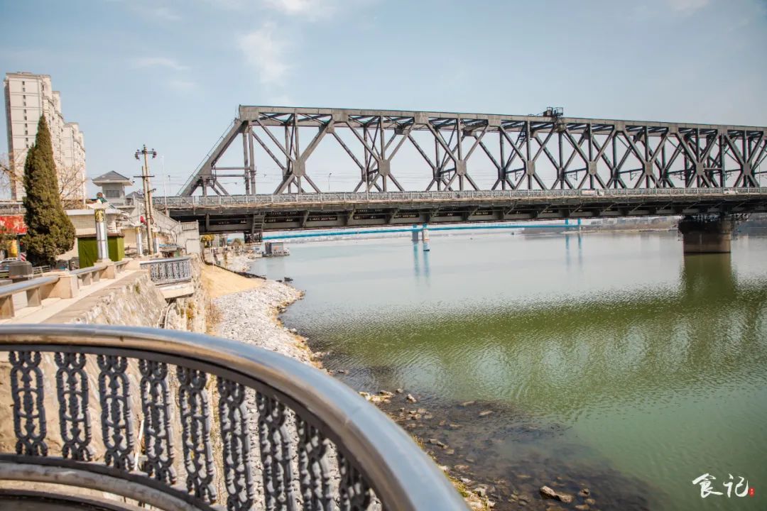 这座桥有超过400年的历史,襄阳的第一座桥