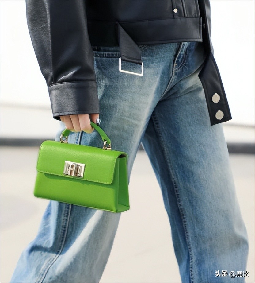 2000元至3000元的入门轻奢包 (一万左右适合夏天背的包)