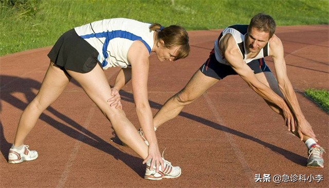 睡觉时突然腿抽筋是缺钙引起的吗,睡觉腿抽筋除了缺钙还有3个原因