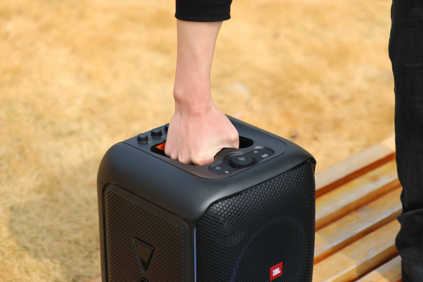 双无线话筒大功率蓝牙音响,jbl户外音箱710对比评测