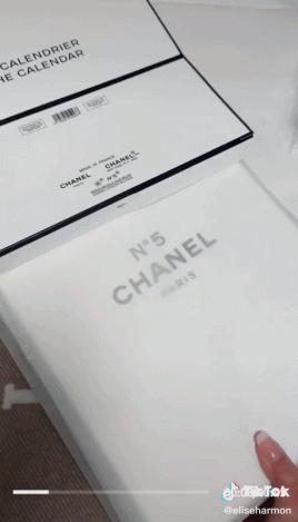 tiktok网友花800多美元买香奈儿圣诞礼盒,打开后差点气吐血