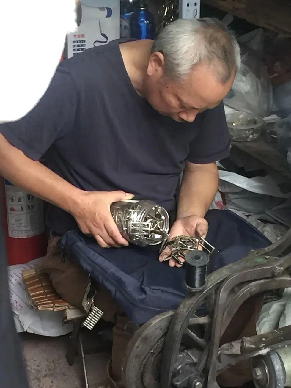 这批老上海和他们的小店，还能坚持多久？