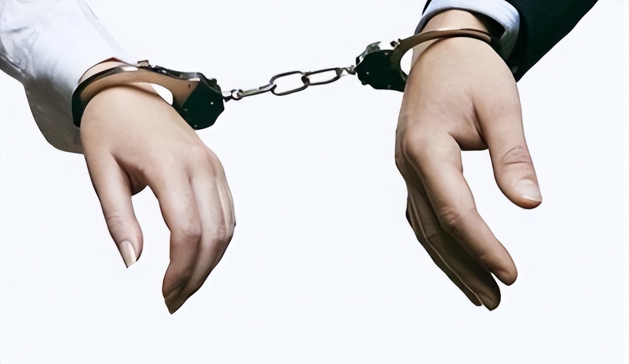 2012年湖南26岁女子杀害69岁“干爹”并抛尸,女子:只想自由2天