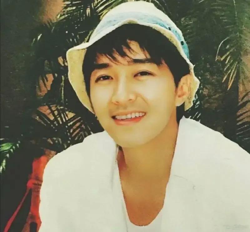 周星驰一辈子未娶的片段,周星驰曾经的爱情故事