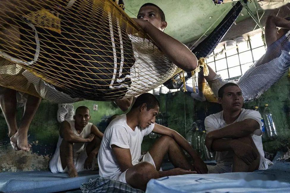 最危险国度萨尔瓦多，世界谋杀之都，*币特比**是法定货币