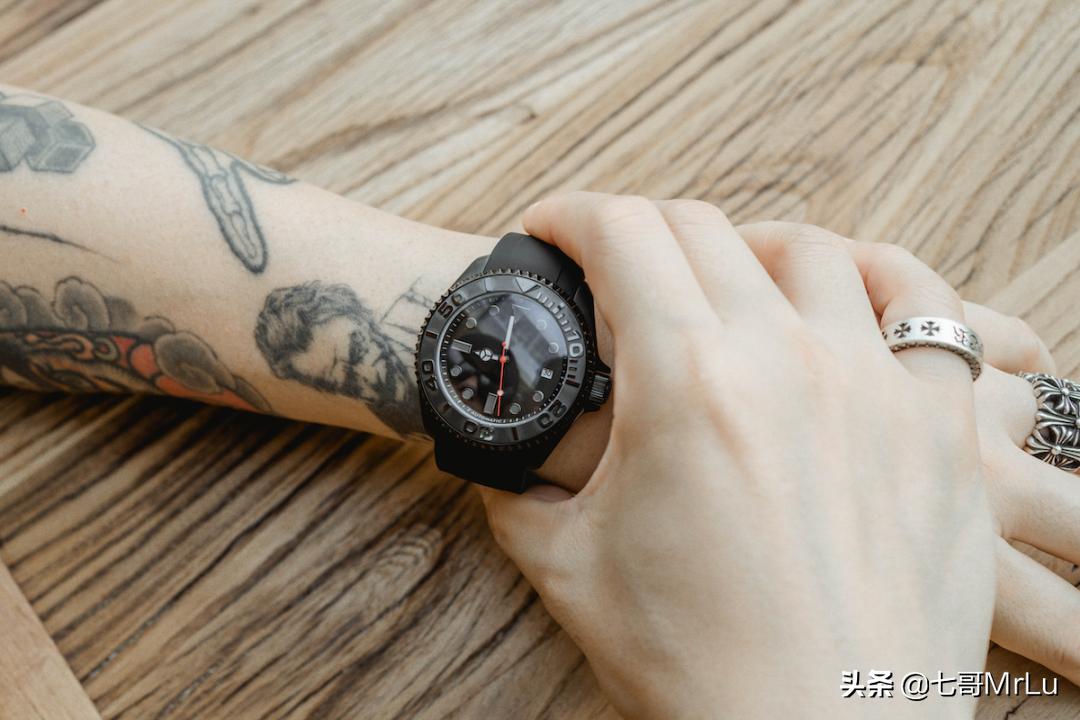 男人戒指：权力有多大，我就有多美