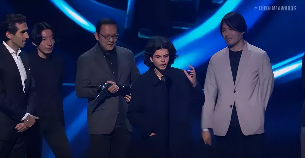 宫崎英高艾尔登之环领奖,宫崎英高颁奖艾尔登法环