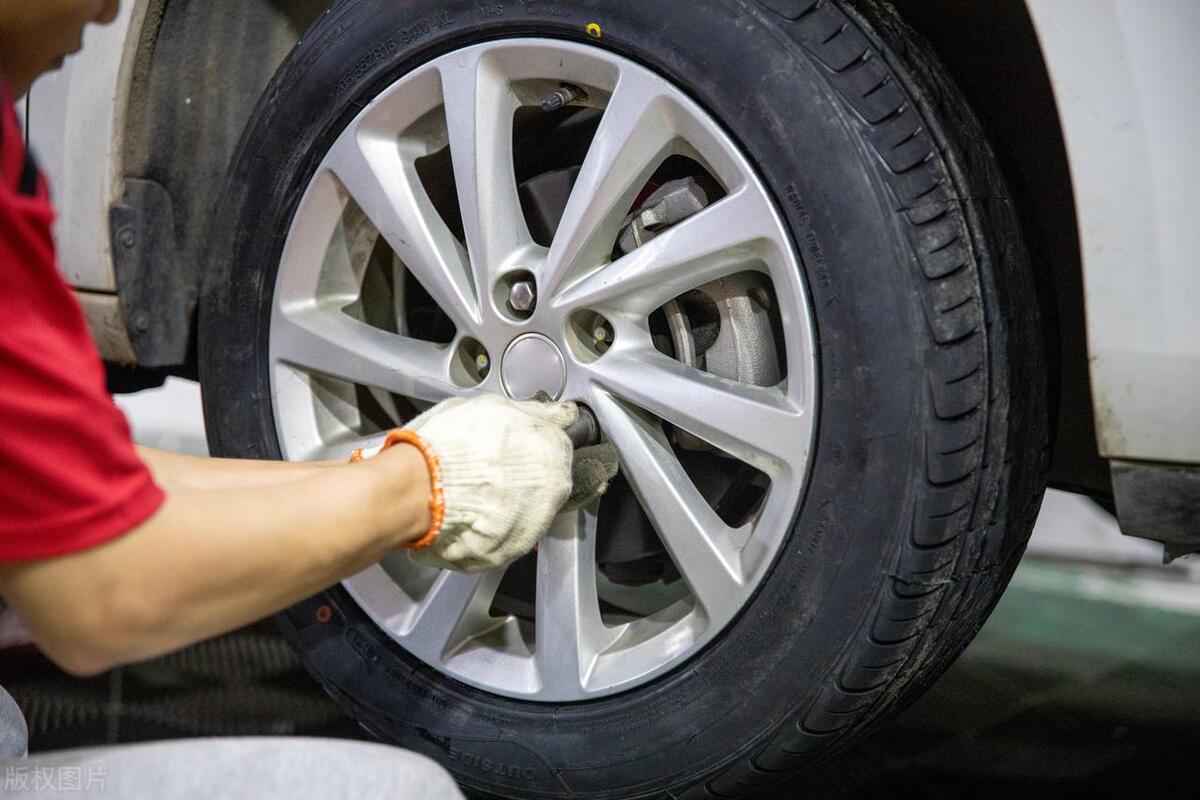 电动车真空胎扎破的最佳修补方法,电动车真空胎的最好修补方法