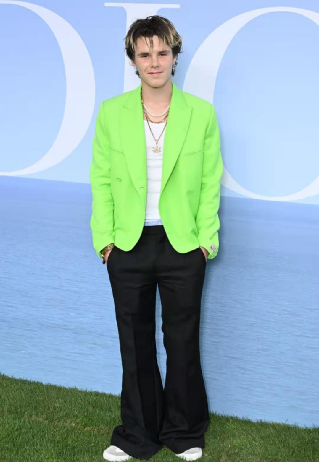 贝克汉姆现身时装周,贝克汉姆男士冬季穿搭