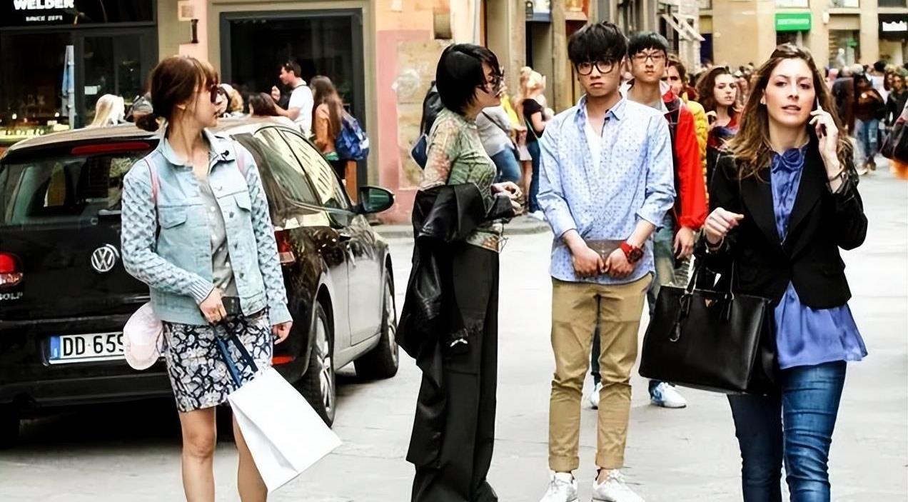 这一季“花少团”玩得越开心，网友就越心疼当年23岁的爽子