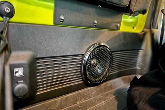 成都吉姆尼音响改装升级日本建伍DVD主机搭配黄金声学喇叭低音