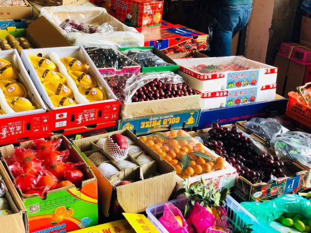 开水果店应该加盟还是自己进货,加盟水果店可以自己批发水果卖吗