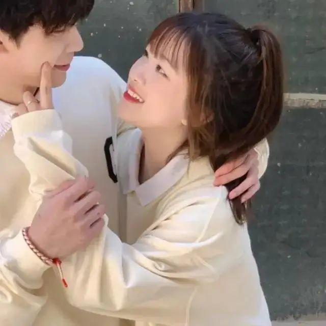 超级好看情侣头像,一二和布布情侣头像