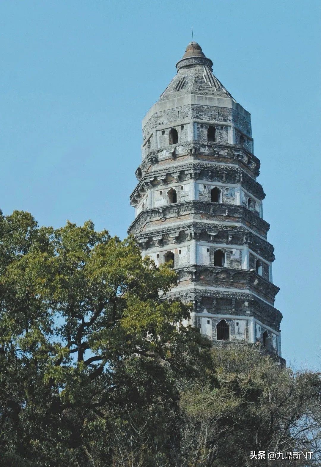 中国的佛塔一般是多少层,中国的佛塔均为高僧的骨塔吗
