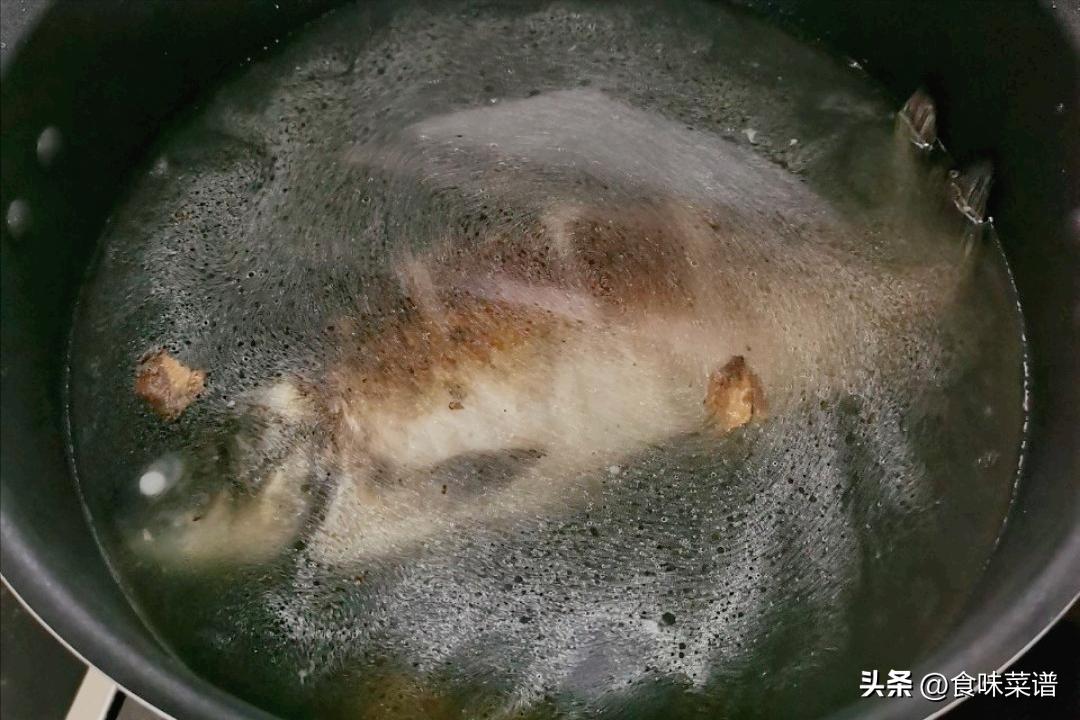 如何炖鱼软烂入味,炖鱼的最好吃方法不腥不柴