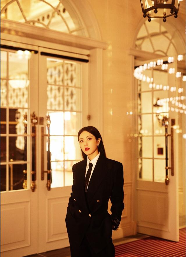 曾黎的苹果肌、孙俪的副乳、天仙的法令纹,女星生图暴露人间真实