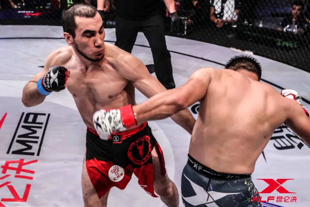 萨克洛夫vs居马别克,居马别克vs韩国选手