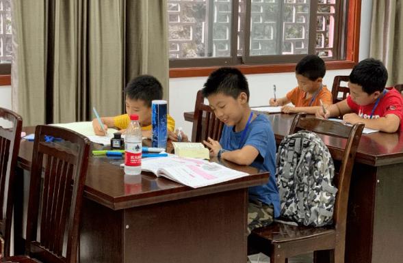 过华清宫一骑红尘妃子笑的骑读音,一骑红尘妃子笑正确读音