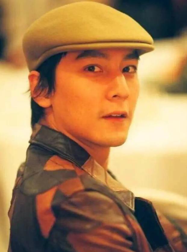 娱乐圈娶了富婆的10位男明星,娶了富婆的10位男星