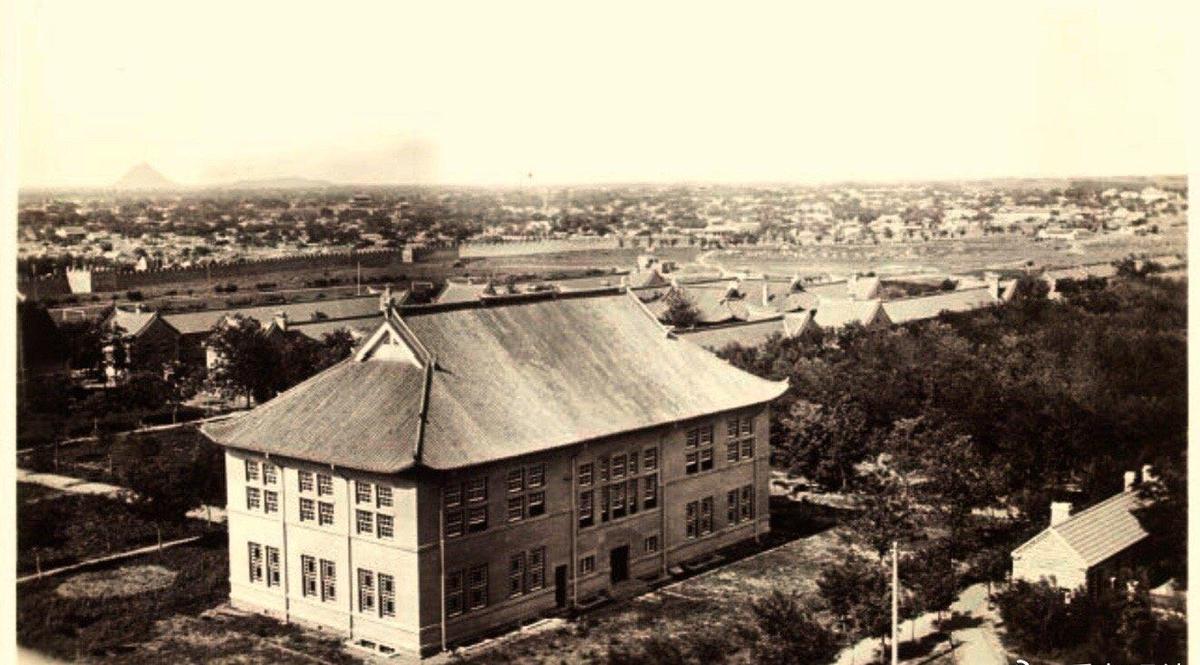 30张真实又罕见的老照片，阴毛假发工作者，我怀疑他用错地方了2