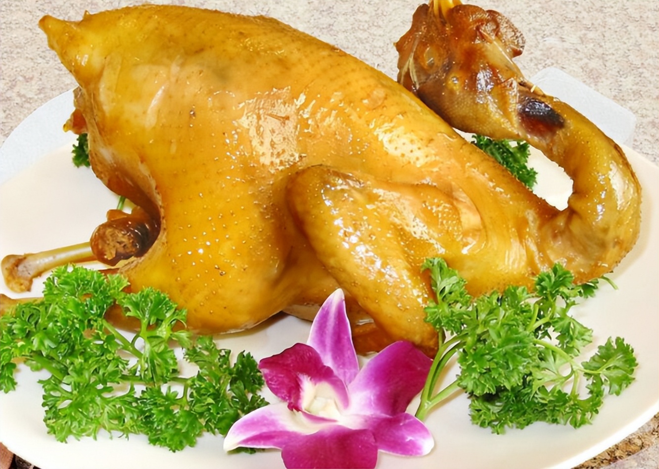 青岛1米8女模特,1米80美女模特