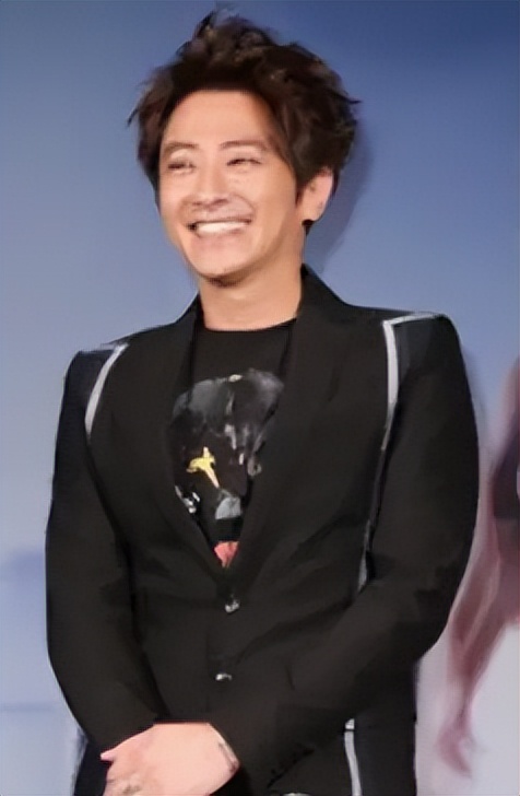 因一句：*鱼岛钓**是中国的，惨遭日本公司封杀20年，如今过得怎么样