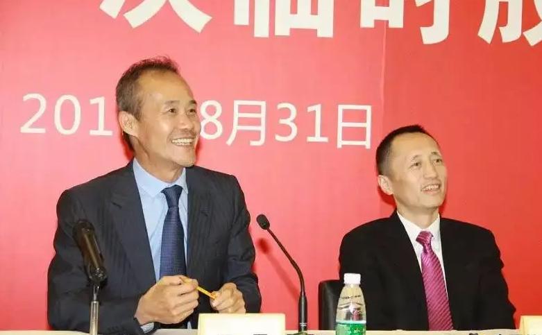 地产大亨王石简历,地产大佬王石简介