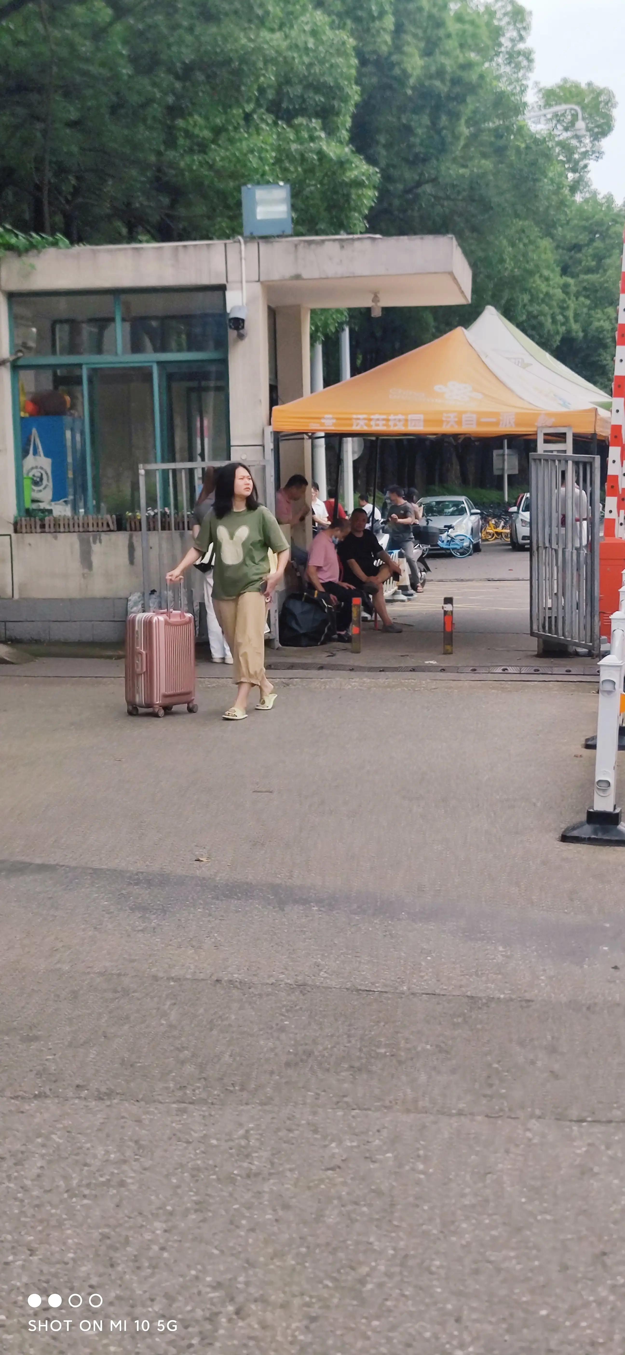 求职女生妙语连珠完整版,求职女生现场