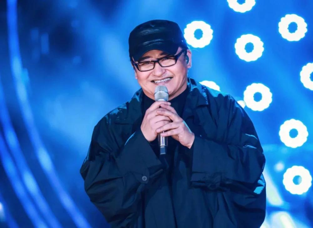 好声音停播!才知刘欢宁可违约的正直背后，是那英连任七季的贪婪