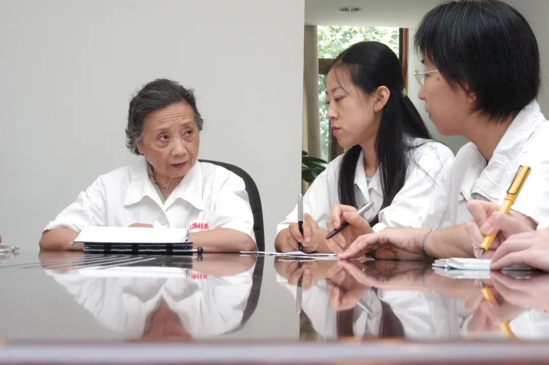 102岁朱南孙国医养生4个秘诀,九十岁老中医朱南孙