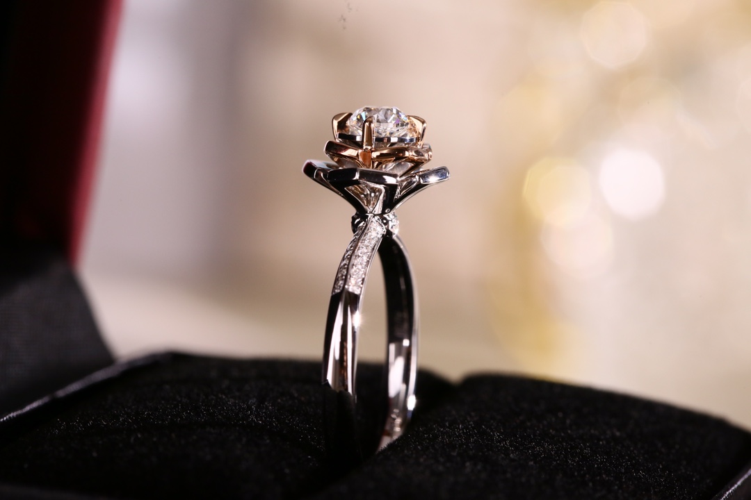 教你三个挑选钻戒的小妙招,挑选钻戒的省钱技巧有哪些呢