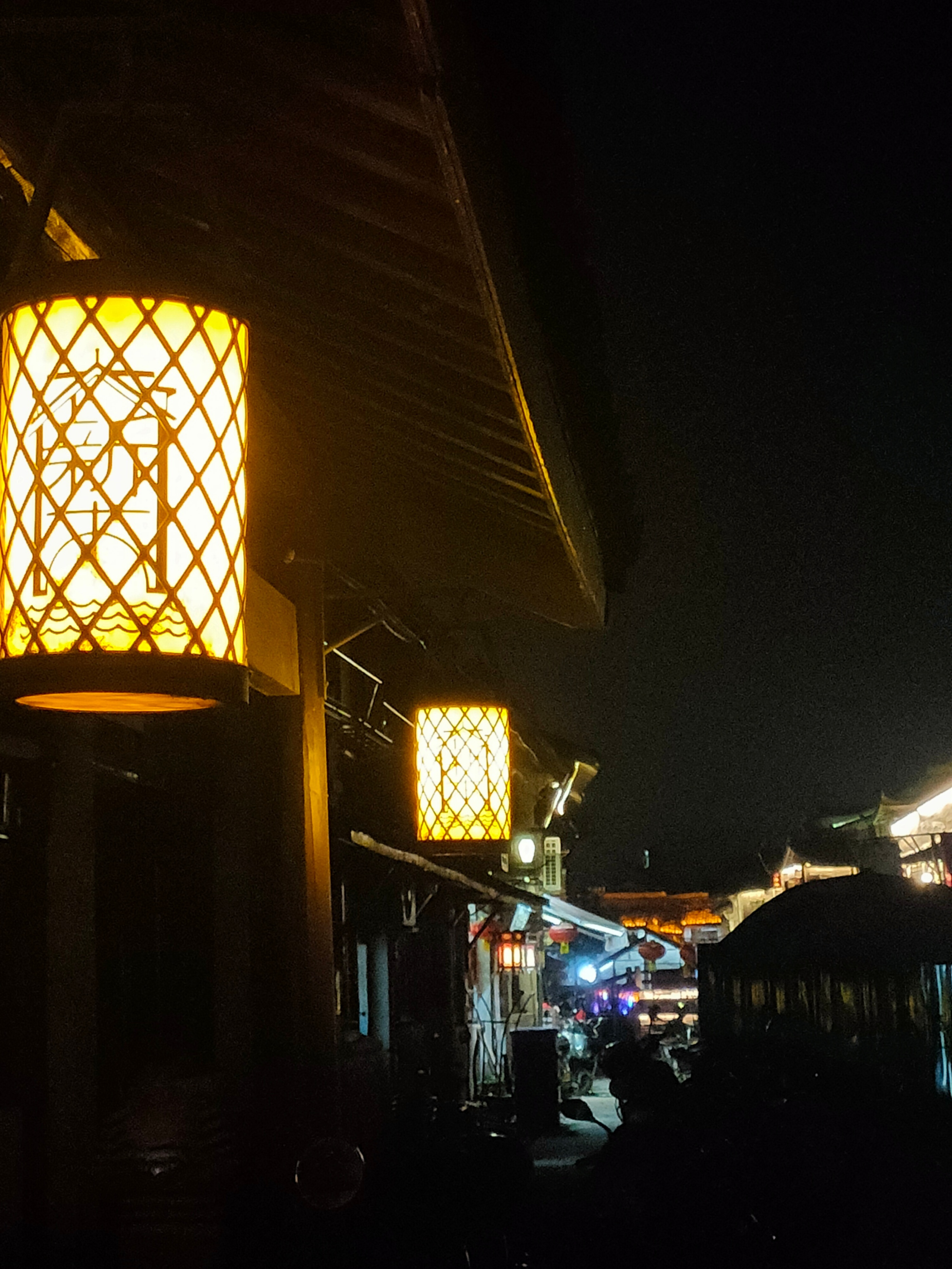 品味千年老街的悠长古韵,品味千年古镇别样风情