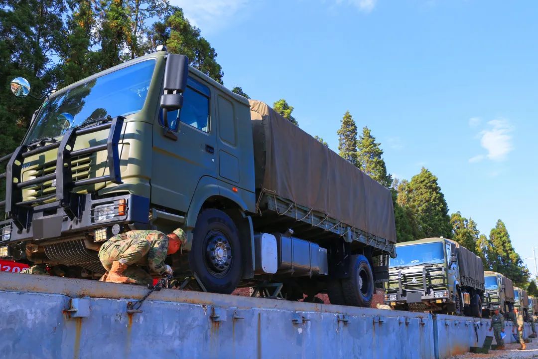 超燃的军体运动会,军体运动会燃爆视频