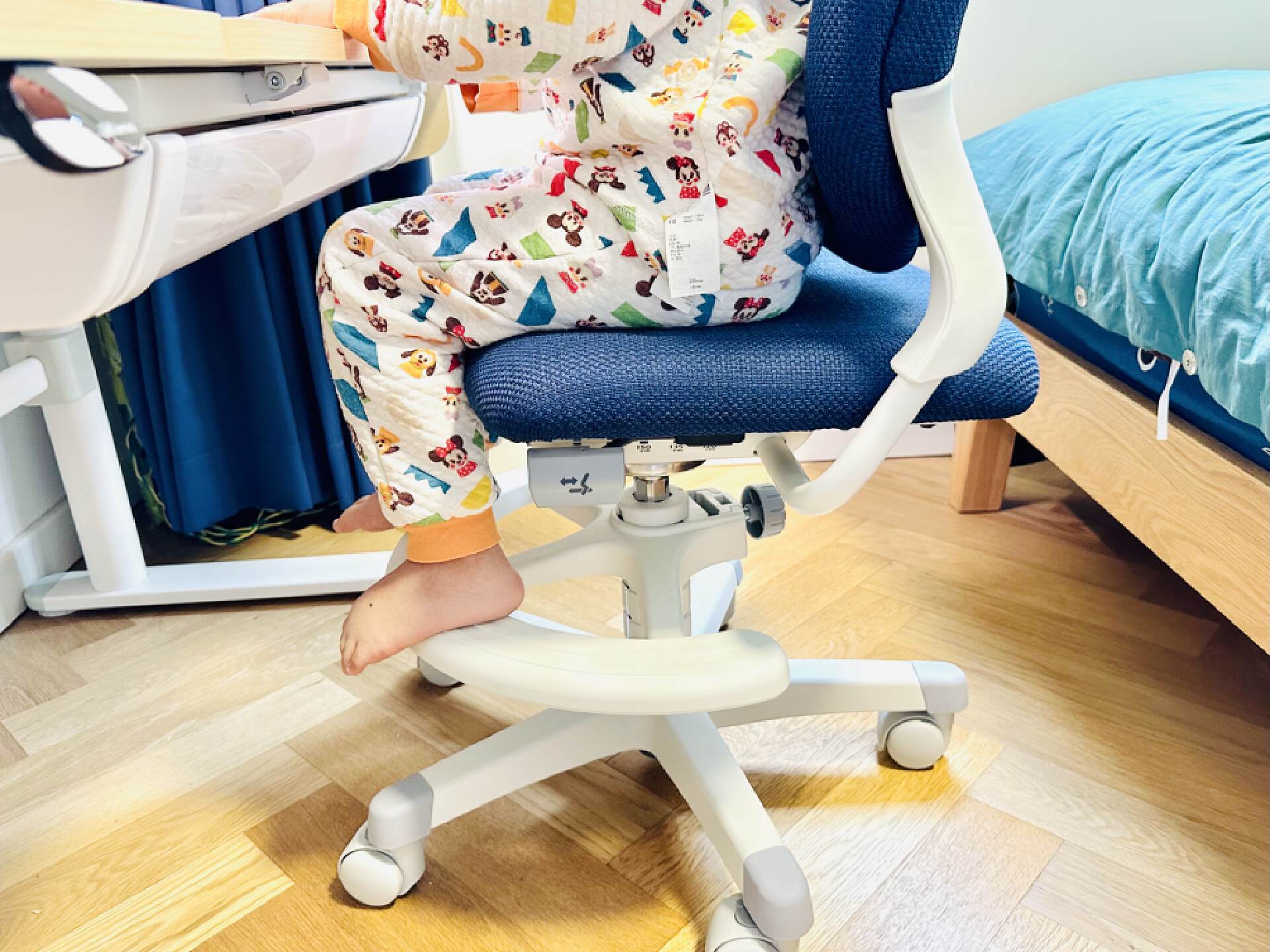 冈村儿童学习椅天津,小孩大人都可以用的学习椅