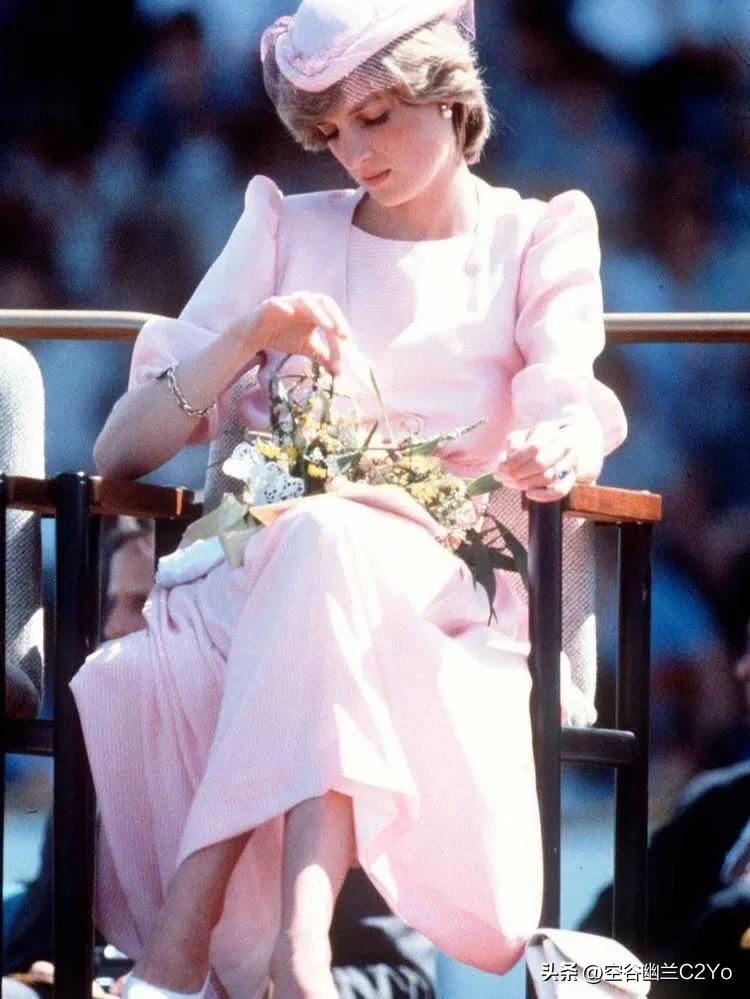 哈里王子为什么要退出英国王室,哈里王子为什么退出英国王室了