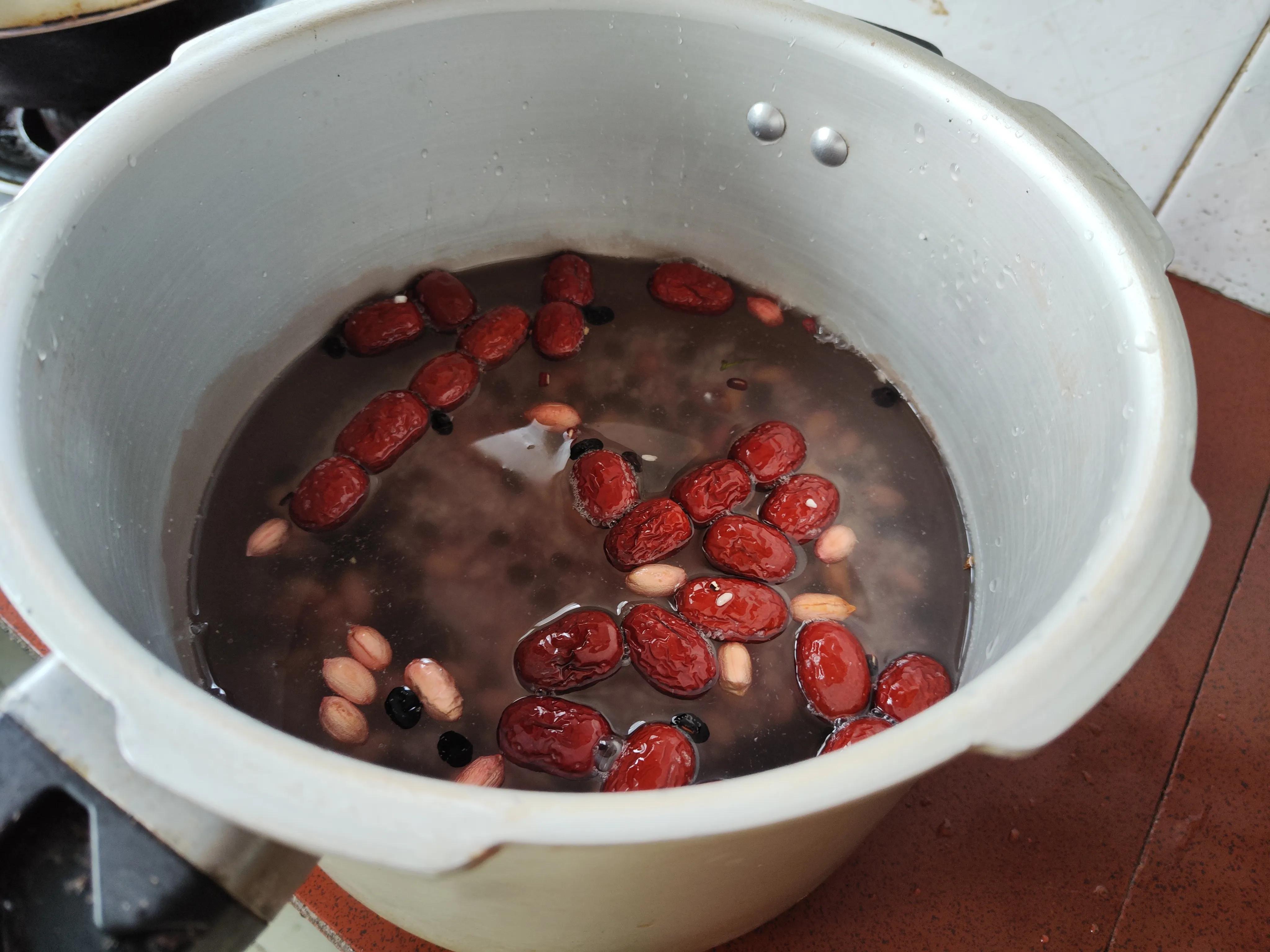 自制八宝粥的家常做法,自制养胃八宝粥