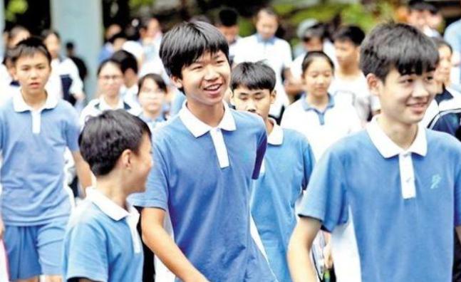 男孩身高猛涨期三个阶段怎样增高,男孩长高的黄金期一定要把握住