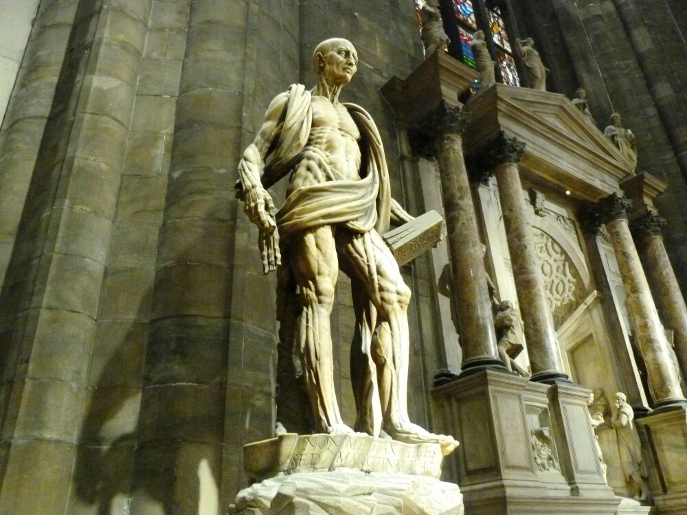 米兰大教堂塔尖的含义,米兰大教堂寓意什么