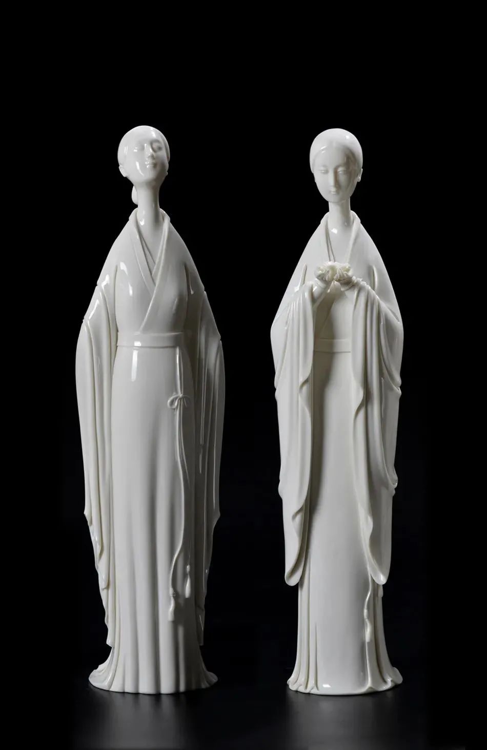 “最美中国白”拍出1633万天价，背后的神秘男人火了