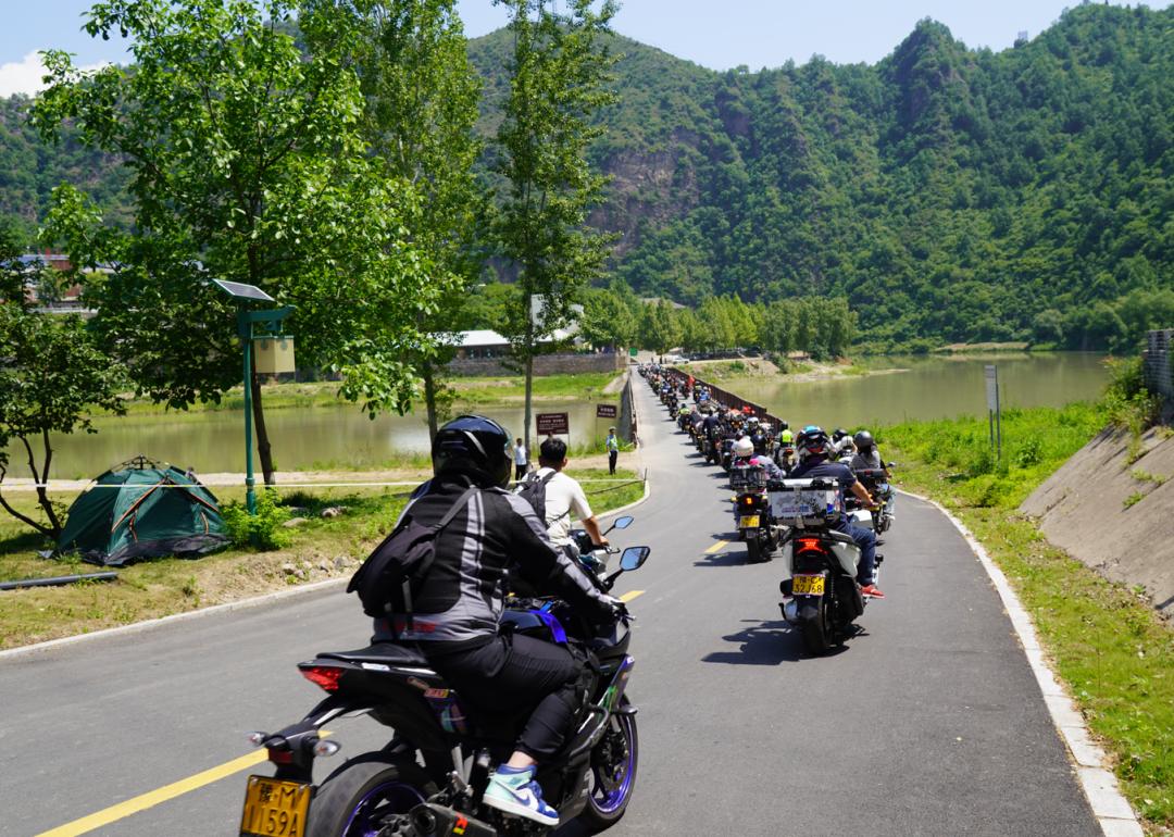 行走河南读懂中国会议直播,行走河南读懂中国特色狂欢夜巡游