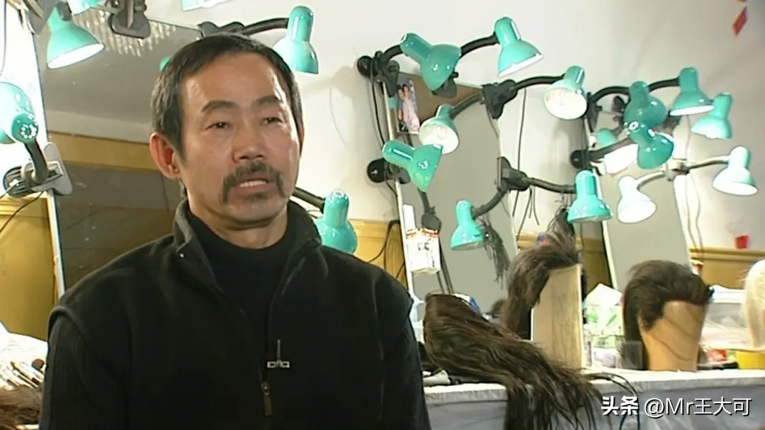 元华金像奖最佳男配角完整版,元华颁奖典礼现场